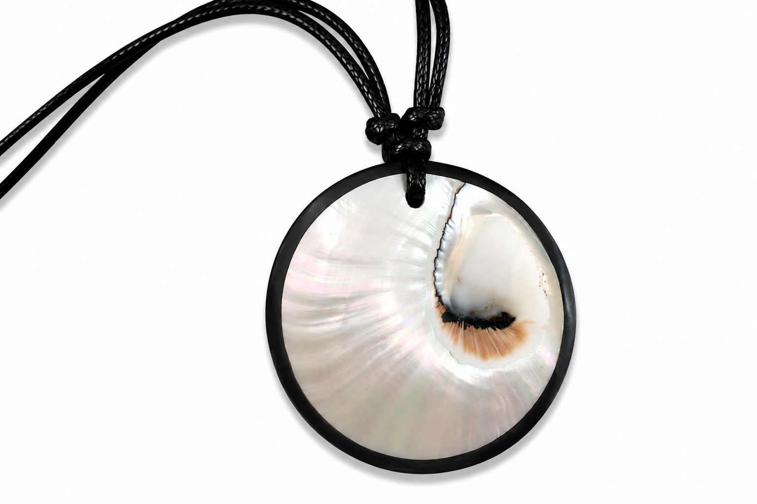 NECKLACE TEYE PENDANT