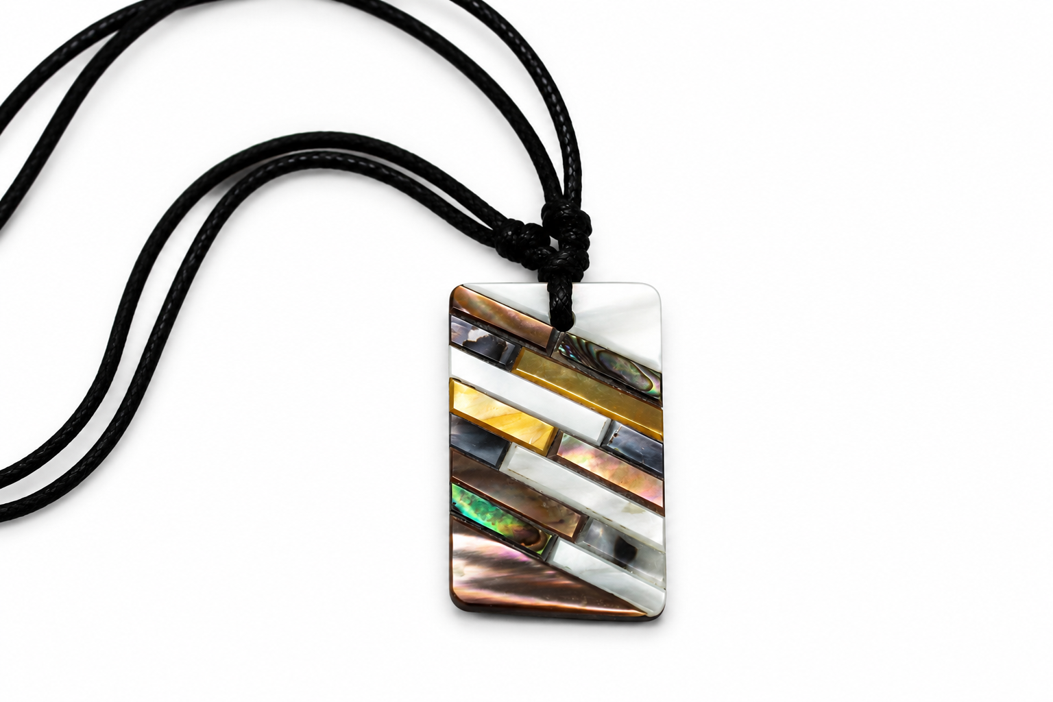 NECKLACE MIXED SHELL EMBOSE